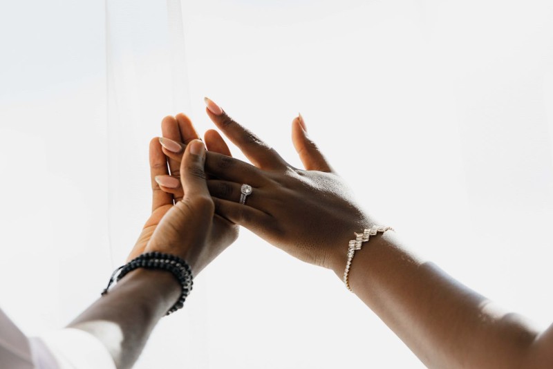 Free Matrimonial Sites vs Paid Ones – Which is Better for You?